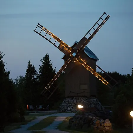 Stiilne Tuulikumajutus Saunaga *