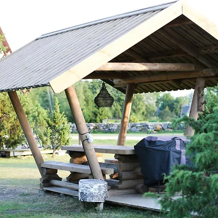 Stiilne Tuulikumajutus Saunaga *