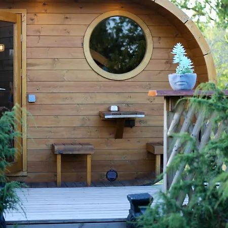 Stiilne Tuulikumajutus Saunaga Kuusiku